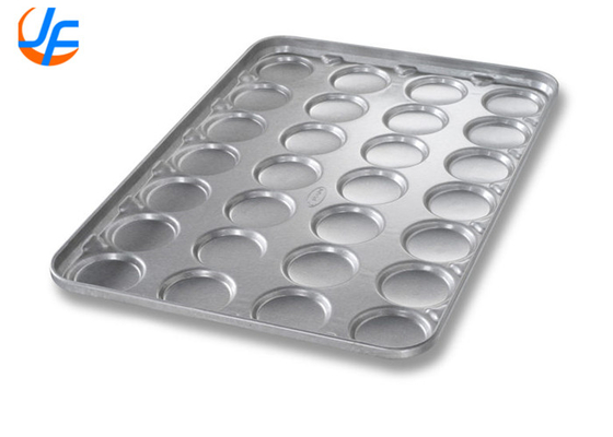 RK Bakeware China Foodservice 42495 Chicago Metallische Aluminierte Stahl 24 Form 1,95 Unzen Hamburger-Bun-Tray/Muffin Top Pan