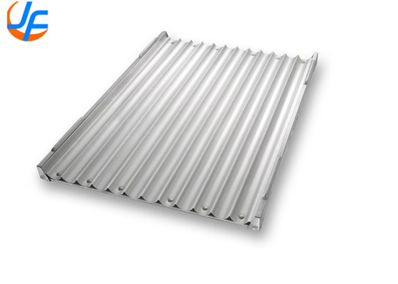 RK Bakeware China Foodservice 42465 Commercial 32 Schimmelverglasung Aluminiumstahl-Cluster-Hot Dog Bun-Pfanne