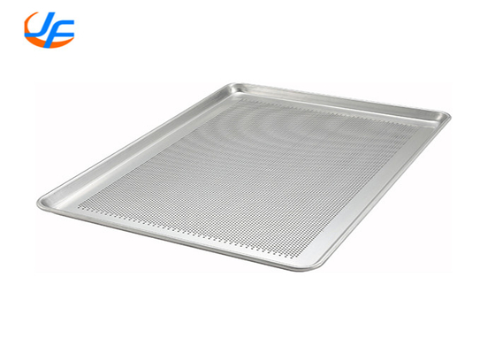 RK Bakeware China Foodservice Aluminiumperforierte Backplatten, 600 X 400 mm Aluminiumblechpfanne