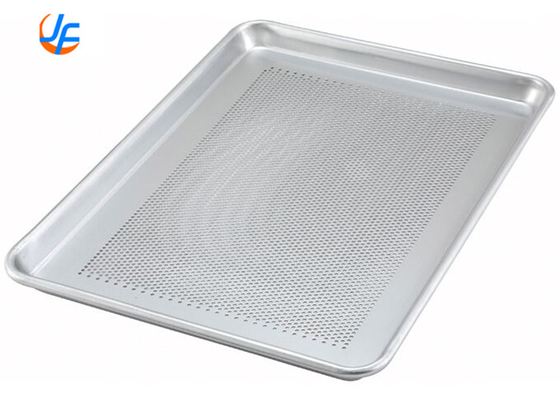 RK Bakeware China Foodservice Aluminiumperforierte Backplatten, 600 X 400 mm Aluminiumblechpfanne