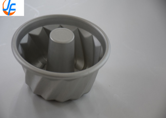 RK Bakeware China Foodservice NSF Glaze Aluminium Fluted Bundt Kuchenpfanne