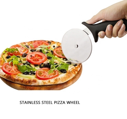 10cm Edelstahl 430 Pizza-Rad-Schneider mit Pp-Griff Rund-Kunststoff-Schneider Server